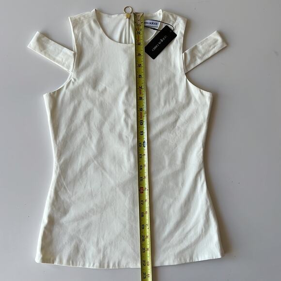 Emma Wallace Jessica Sleeveless Top in White with Back Gold Zip Panel Size US4 - Picture 7 of 10